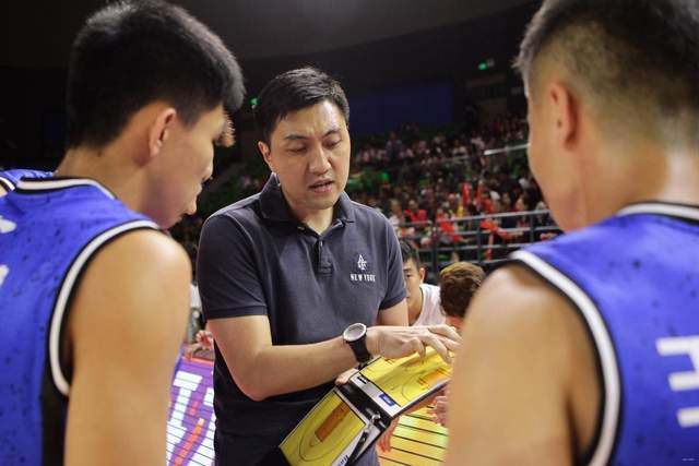 【深度复盘】冠军教头马龙为何放弃NBA?解析职业与校园篮球的人才流动密码 体育新闻 【深度复盘】冠军教头马龙为何放弃NBA?解析职业与校园篮球的人才流动密码 体育新闻 【深度复盘】冠军教头马龙为何放弃NBA?解析职业与校园篮球的人才流动密码 体育新闻